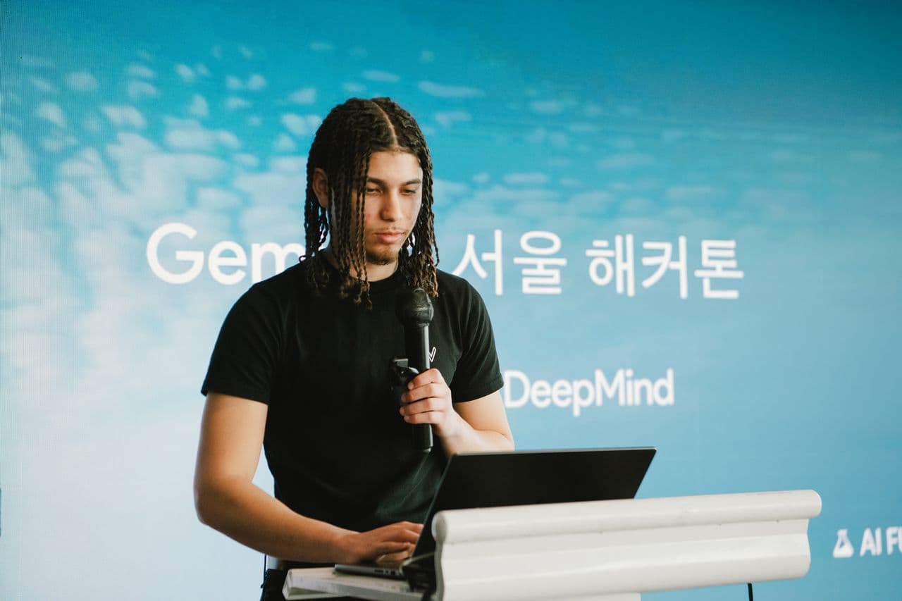 Opening DeepMind's first hackathon in Korea — SEOUL